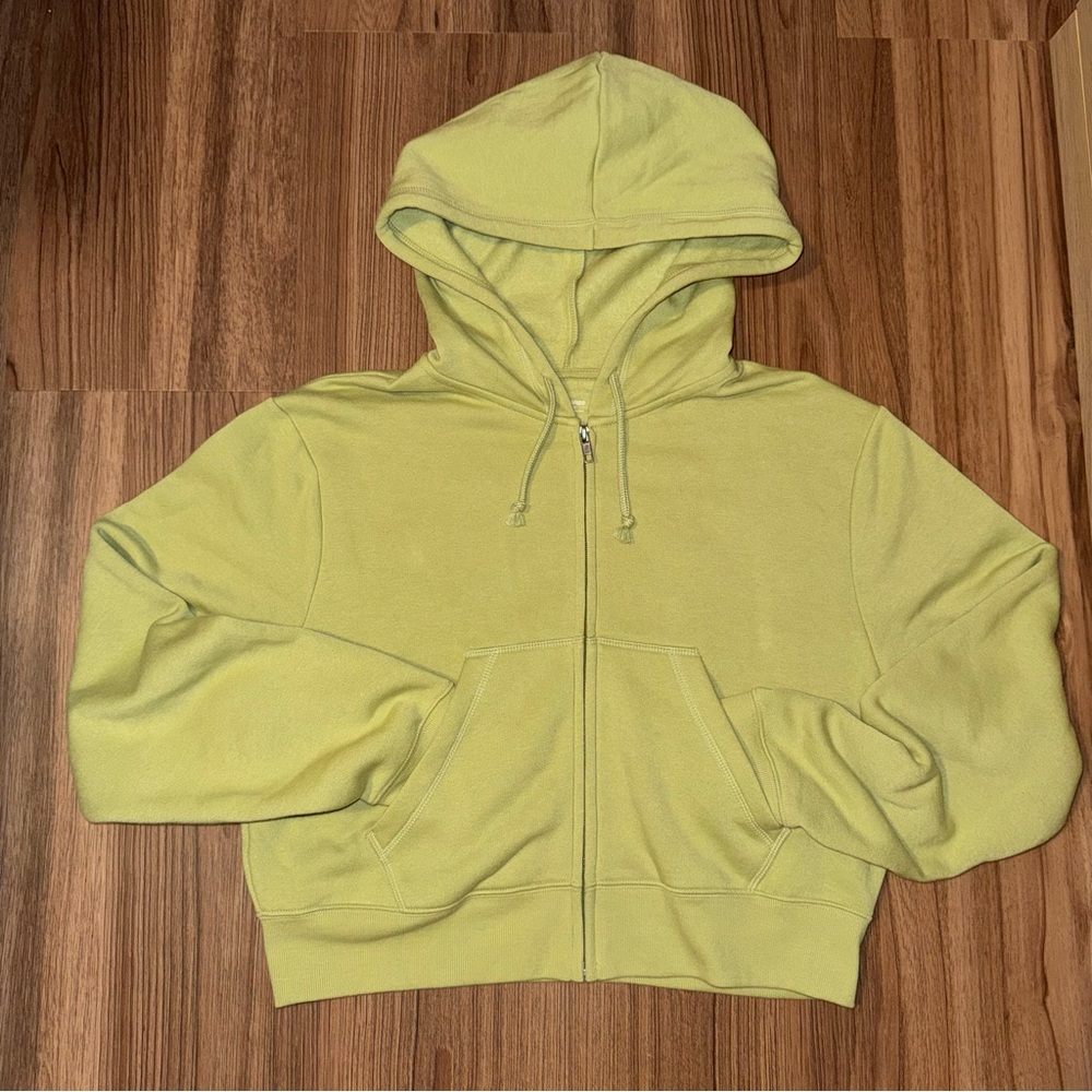 No Boundaries Green Cropped Zip-Up Hoodie